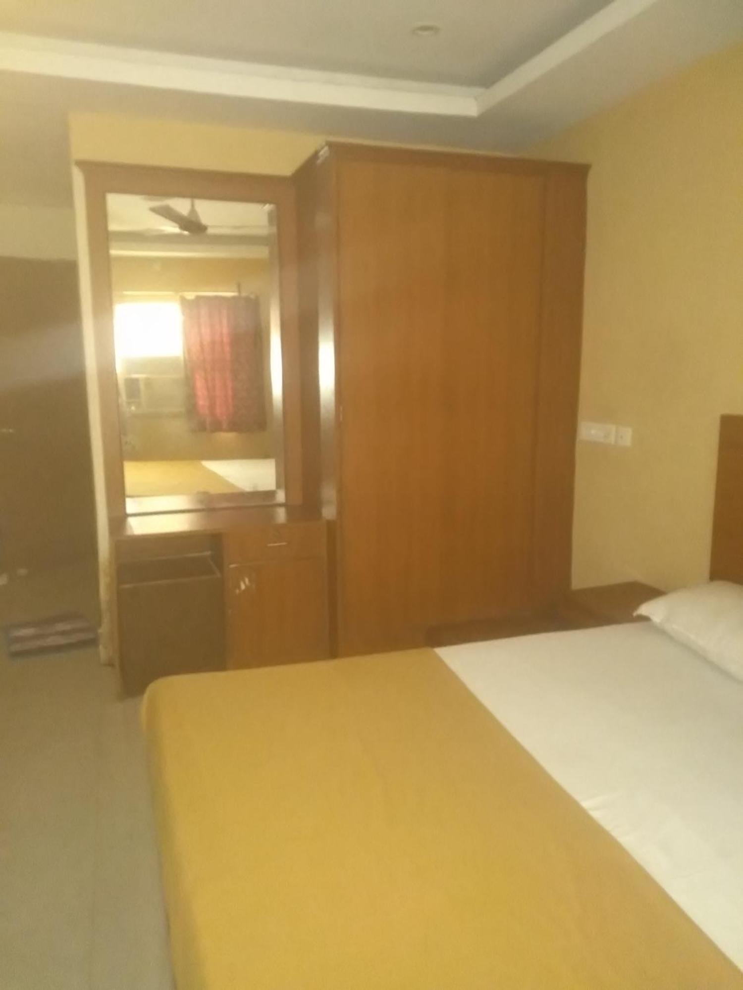 Hotel Soorya International Pondicherry Ngoại thất bức ảnh